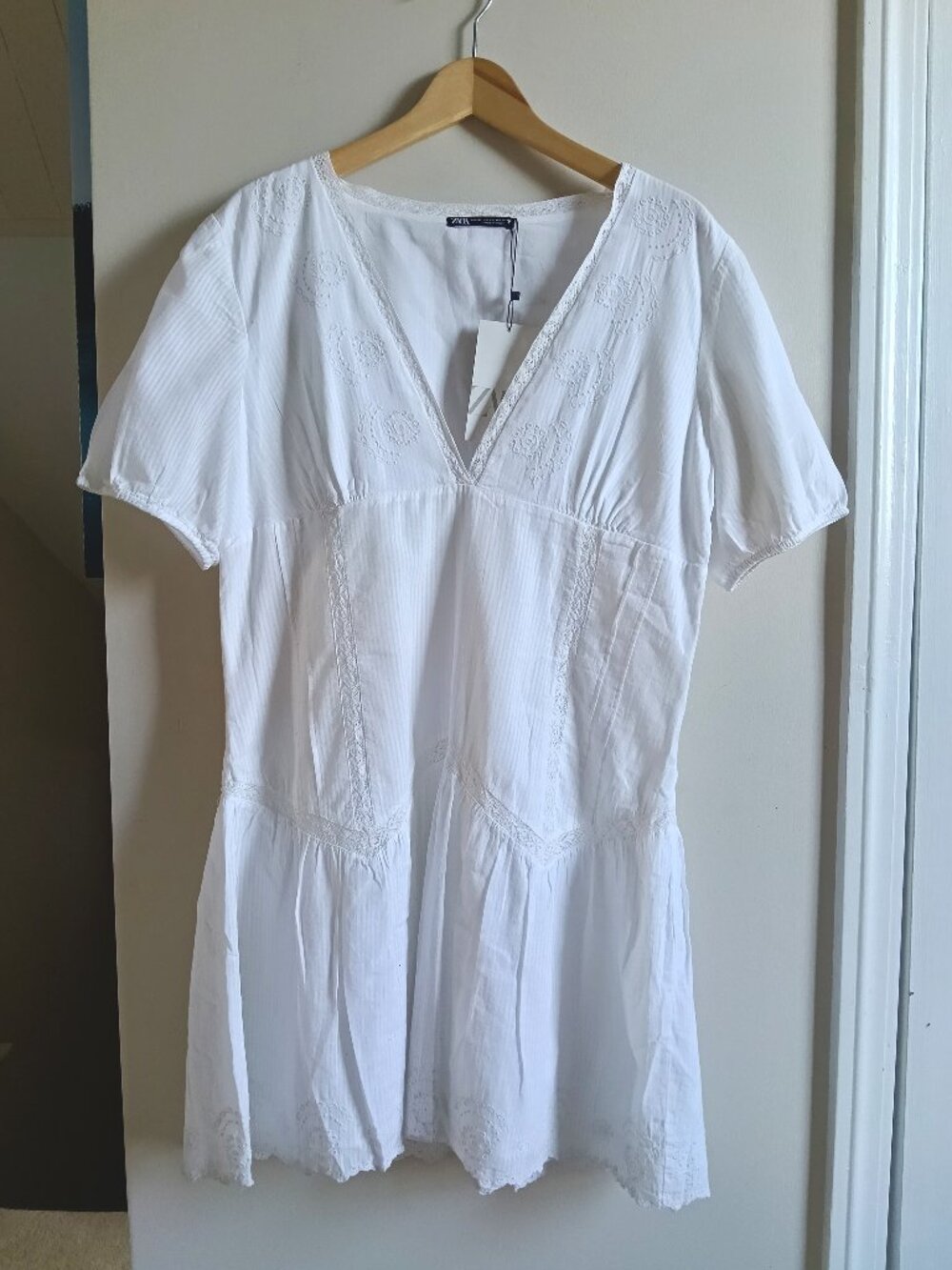 Zara White Eyelet Mini Dress XXL - BNWT